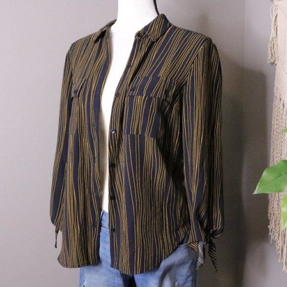 ‎Vintage 1990's | Pinstriped Button Down Shirt